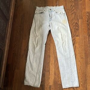 Vintage Levi’s 100% cotton 505 light wash straight leg  jeans, size 31